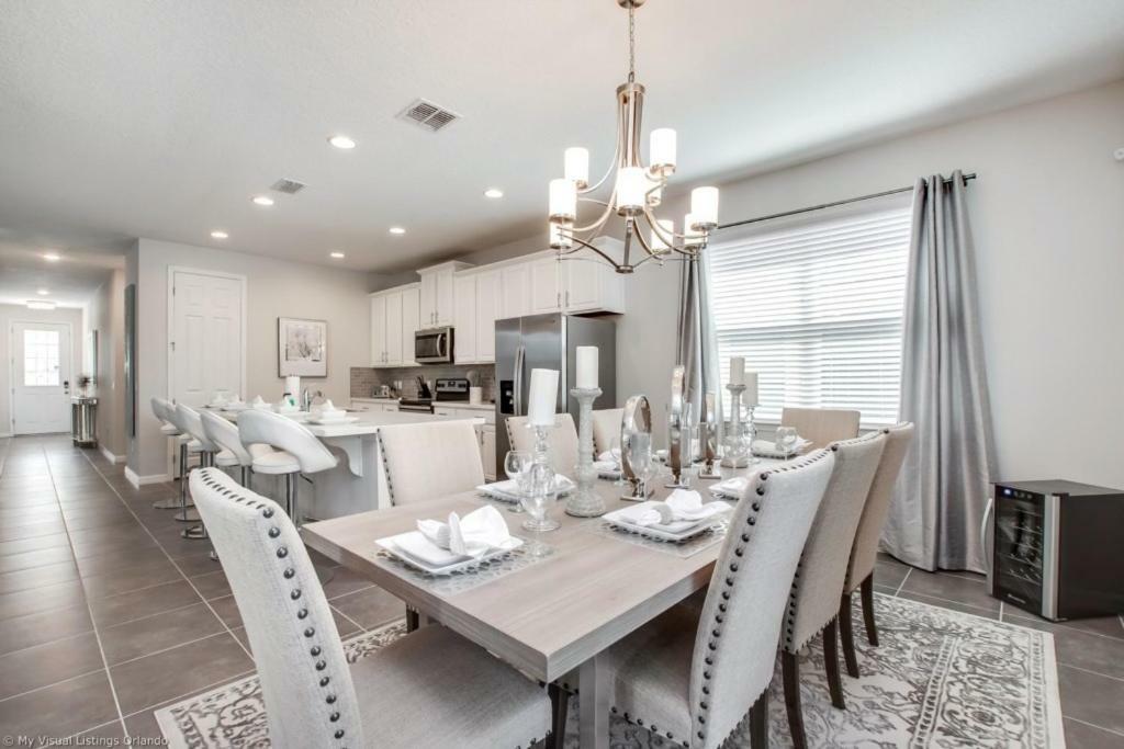1504 New Luxury 6 Bed With Pool *